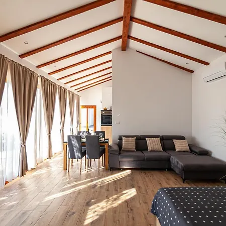 4 Fortresses 別荘 *