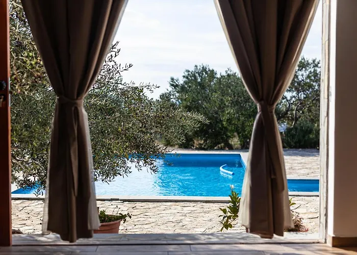 Vikendica 4 Fortresses