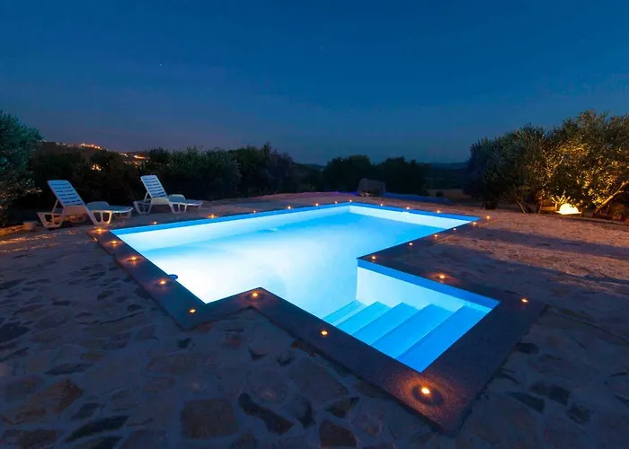 Vikendica 4 Fortresses